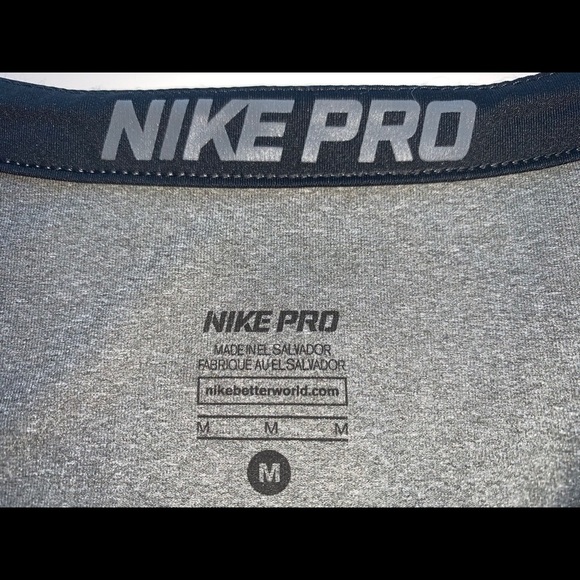 Nike Pro v-neck layering shirts - Picture 6 of 6